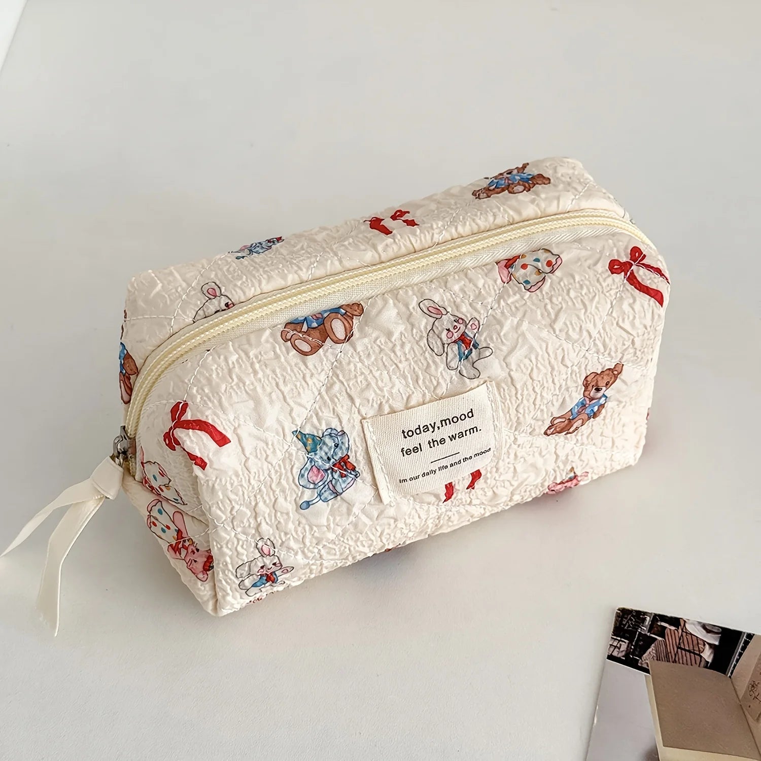 Storage Organizer Floral Puffy Quilted Makeup Bag Flower Printed Cosmetic Pouch Large Travel Cosmetic Bag Make up Aesthetic